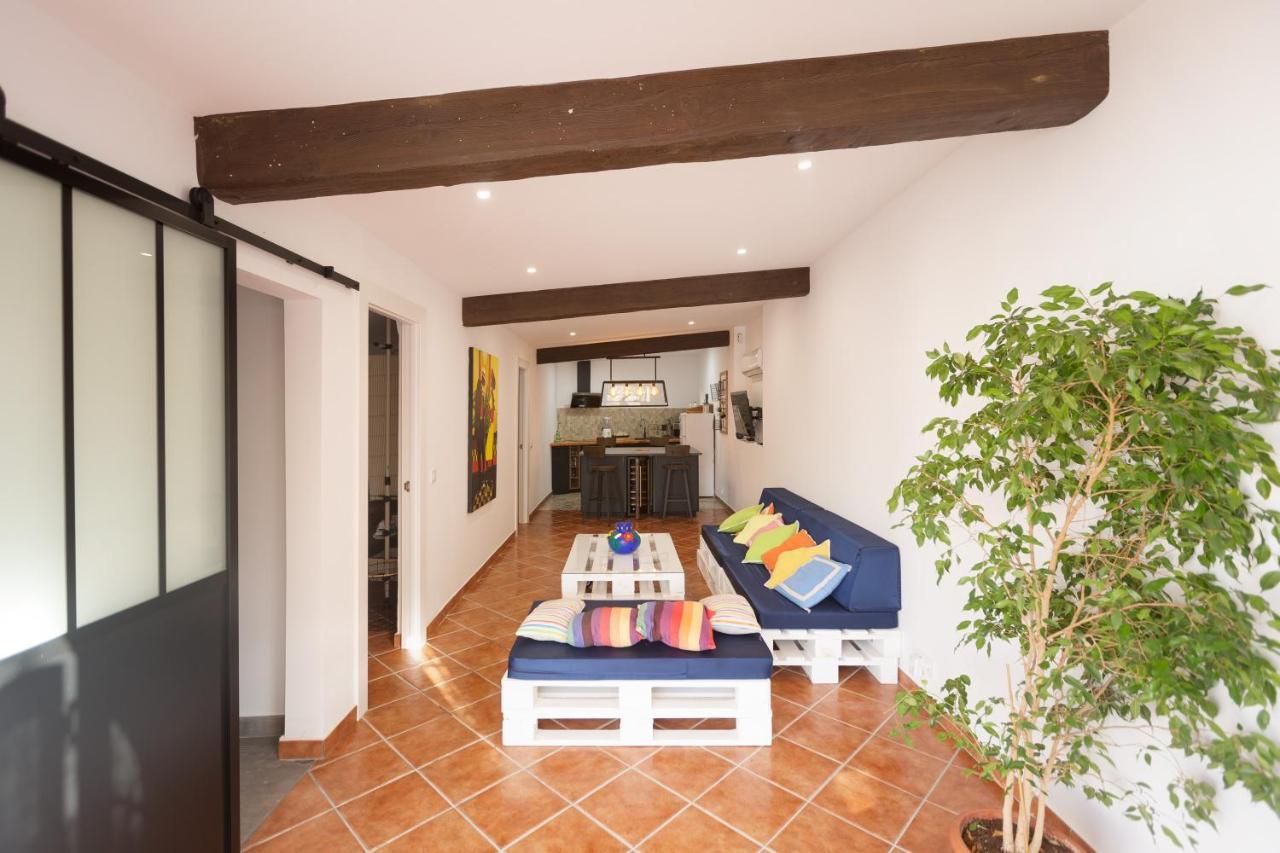 Detached Villa For 6 People In Lloret De Mar With Comunal Outdoor Swimming Pool Puigventos Экстерьер фото