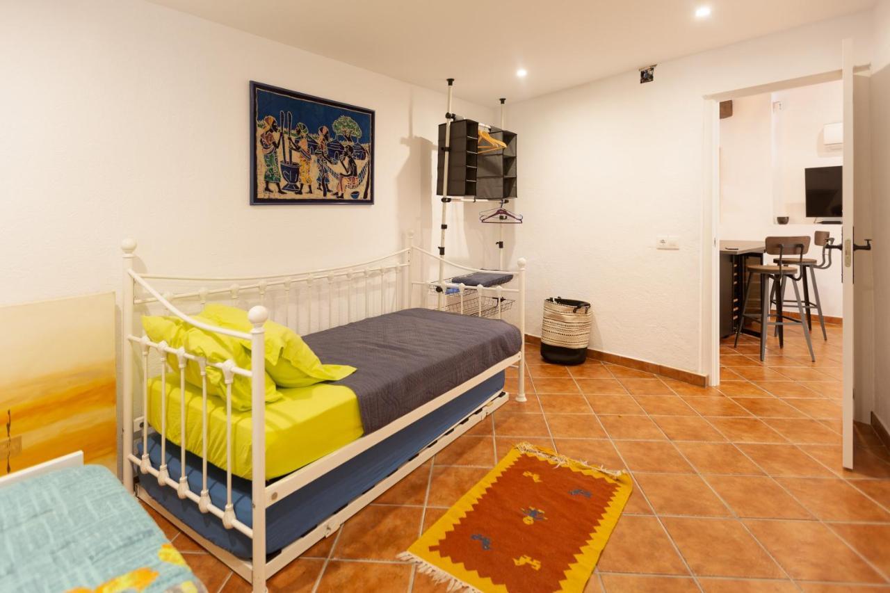 Detached Villa For 6 People In Lloret De Mar With Comunal Outdoor Swimming Pool Puigventos Экстерьер фото