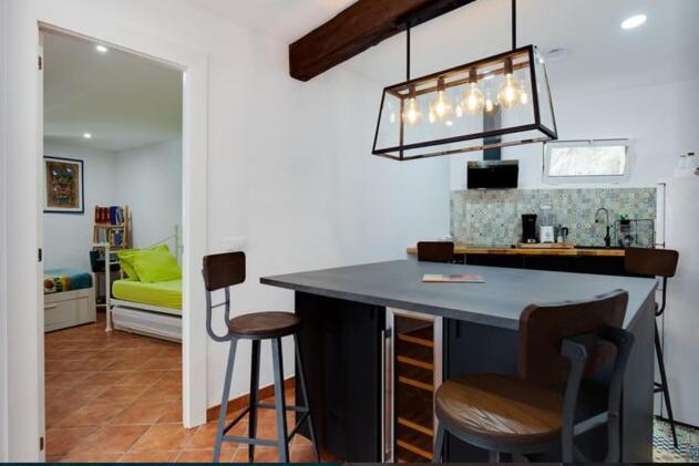 Detached Villa For 6 People In Lloret De Mar With Comunal Outdoor Swimming Pool Puigventos Экстерьер фото