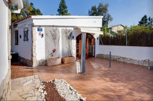 Detached Villa For 6 People In Lloret De Mar With Comunal Outdoor Swimming Pool Puigventos Экстерьер фото